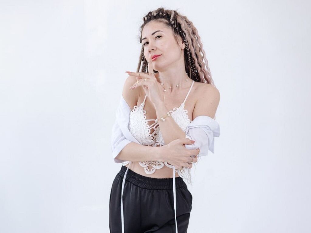 KarinaSweeety LiveJasmin webcam model photo
