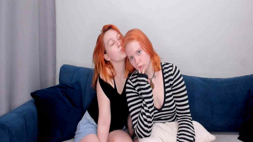 Watch  AinsleyAndHailey live on cam at LiveJasmin