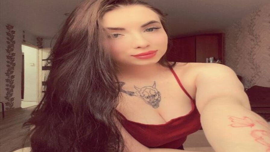 See SantaLucci’s Cam Show Now