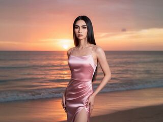 JadeHera is a webcam model from Philippines age 24