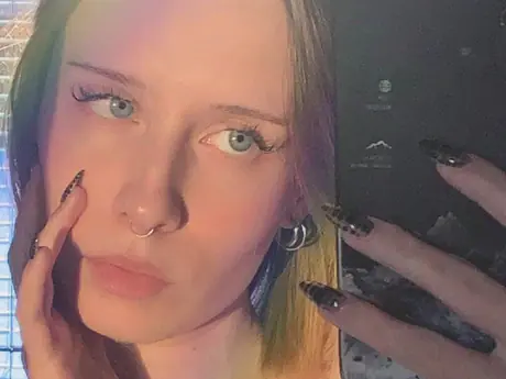 Chat with LeonilaSeedorf