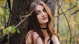 Free Nude DaniaHollf