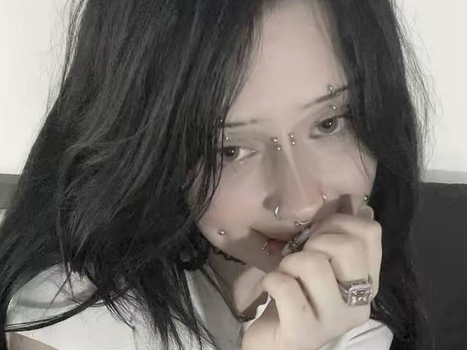 Live cam for MaryJover