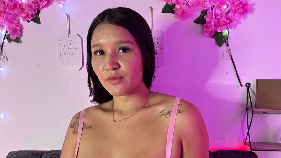 KattyCastillo live cam model on MistressWorld