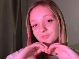 DaniellaViesca Porn Show