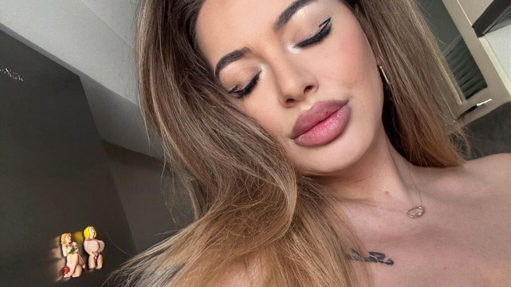 EvaBonnie's profile from Jasmin at GirlsOfJasmin'