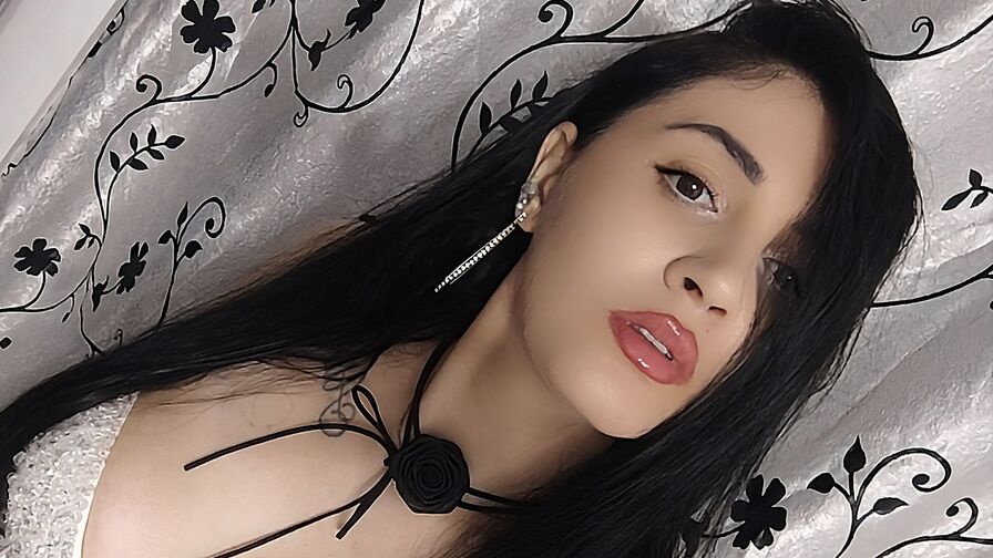 Watch AvaBlissy live on ZS Magazine