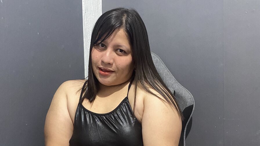 Discover KasandraReyes VIP show