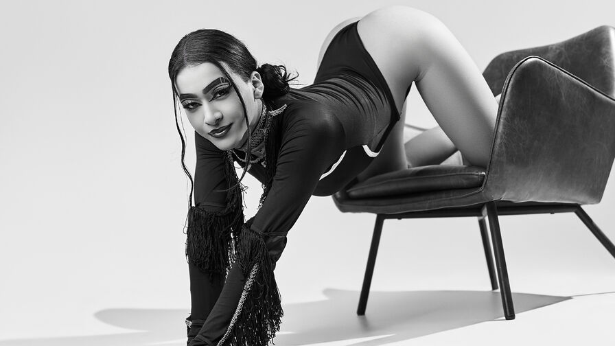 SiennaDark – Male | Nude Senses