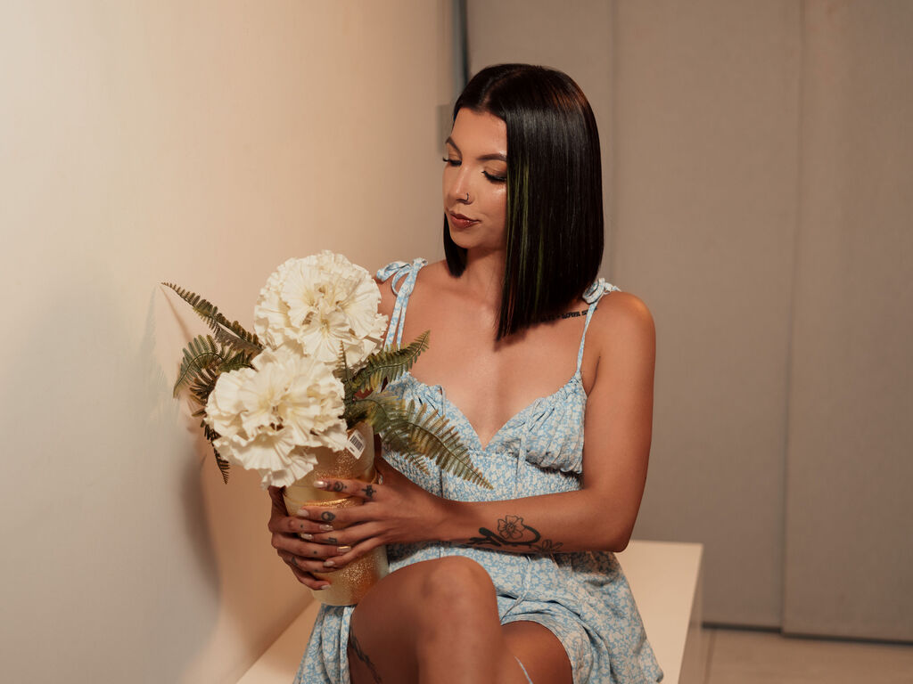 DinnaCarters LiveJasmin model