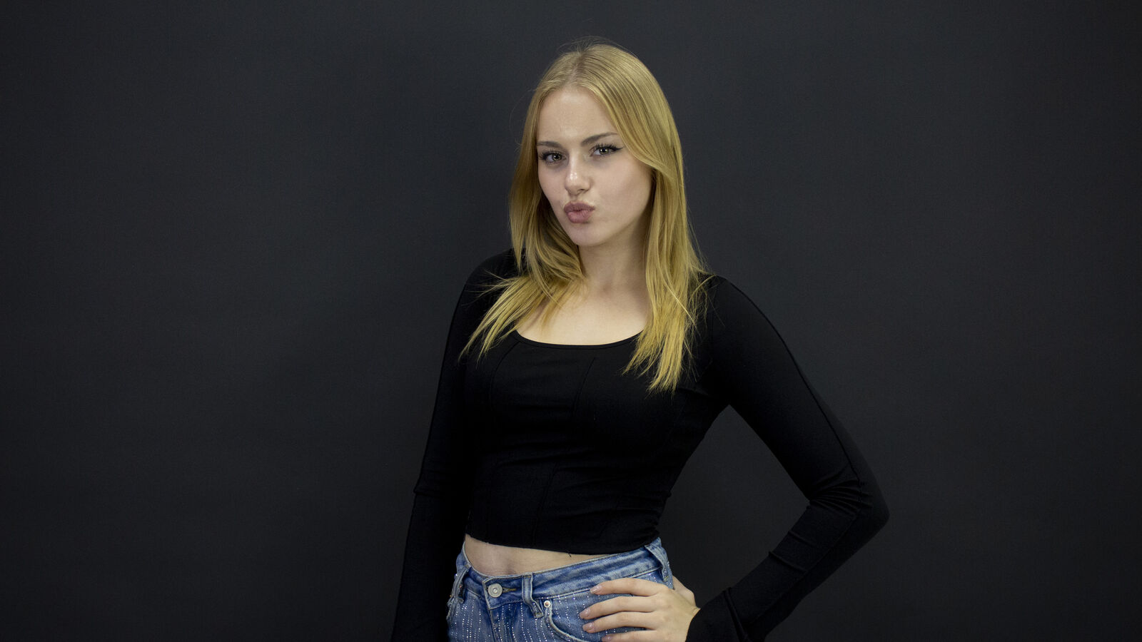 CarrieSims erotic portrait