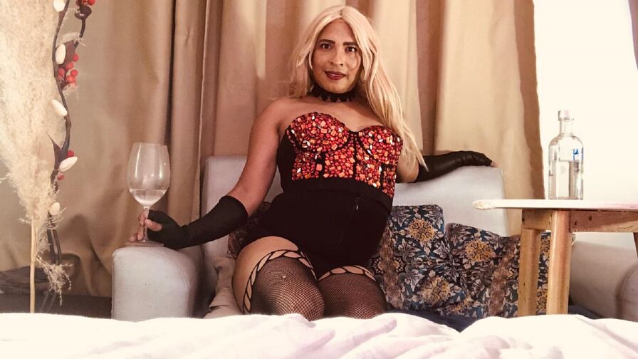 KellySuarez's live cam