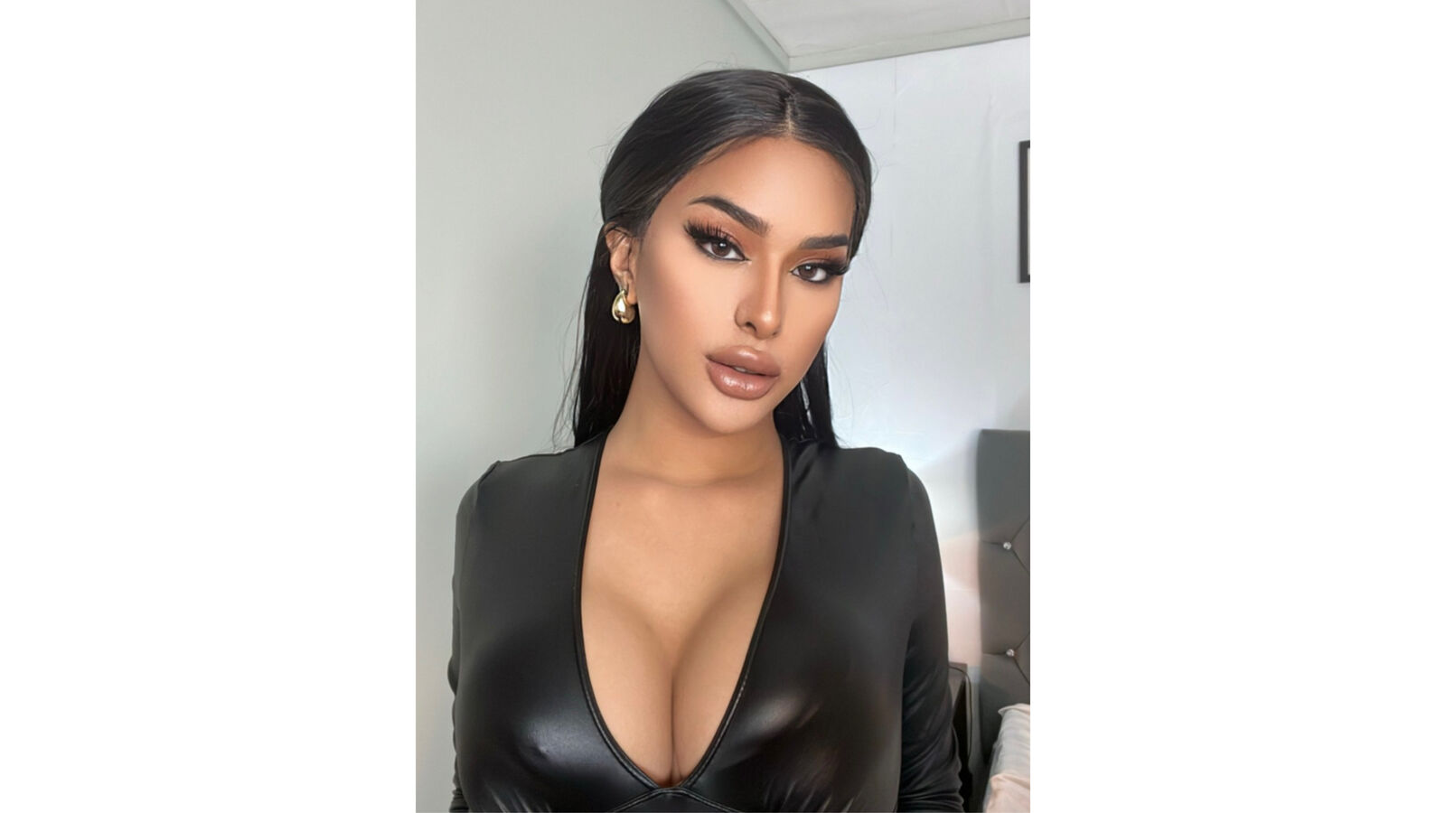 CandiceFerragamo erotic portrait