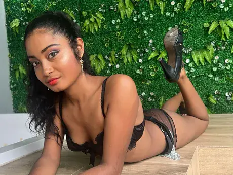 Chat with IsabellaSmith