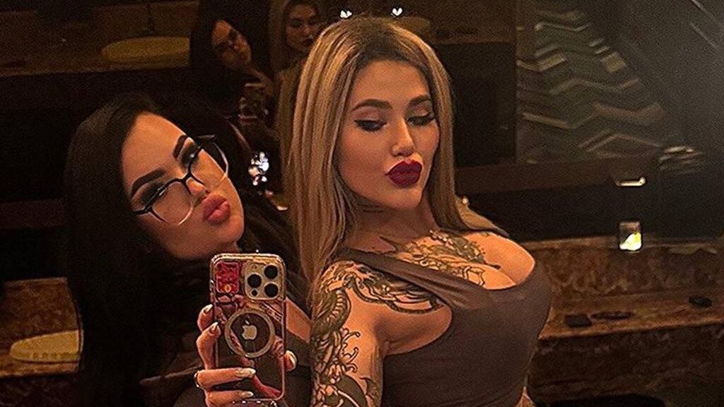 MadinaAndKatrine's Thumbnail