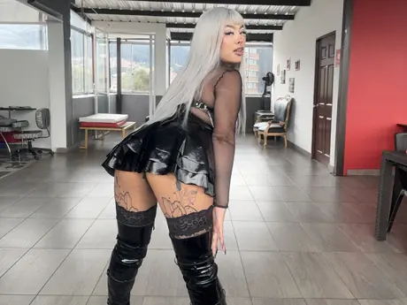 Chat with MadyWestt