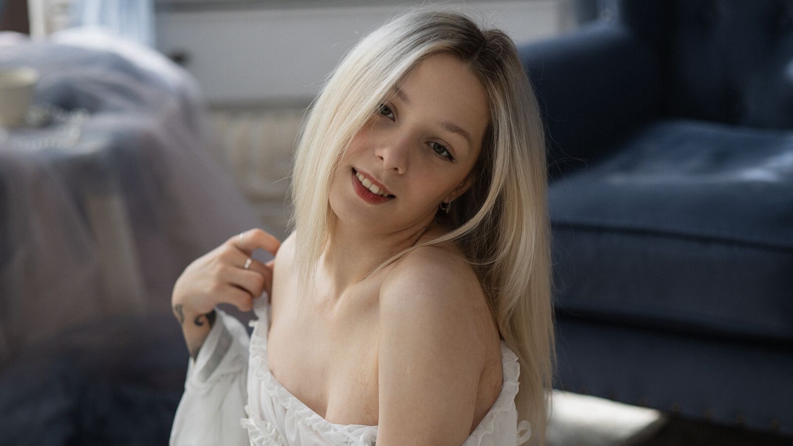 CleliaKressierer erotic portrait