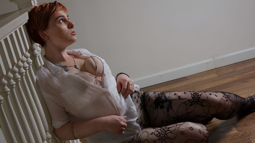 Chat With AvaLindt Now