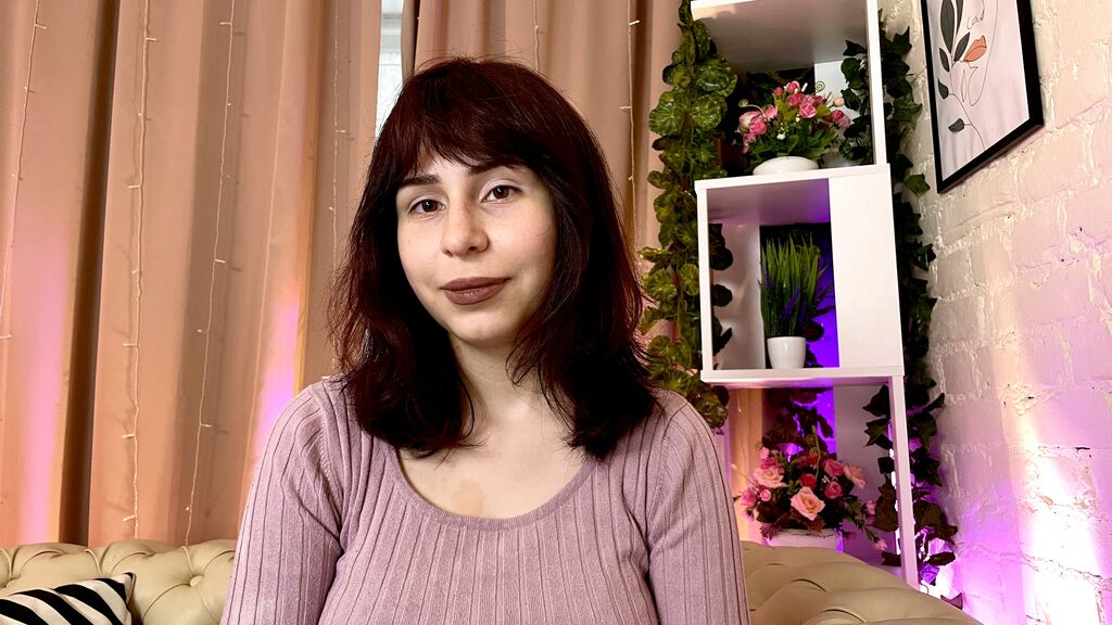 VelvettRosee's profile from Jasmin at GirlsOfJasmin'