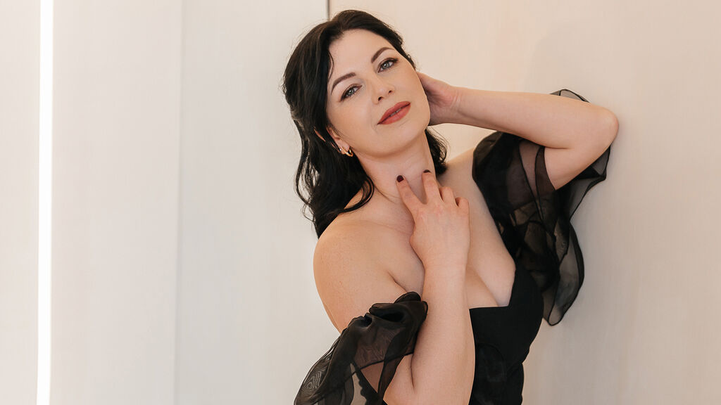 NinaStane live cam model at LiveJasmin