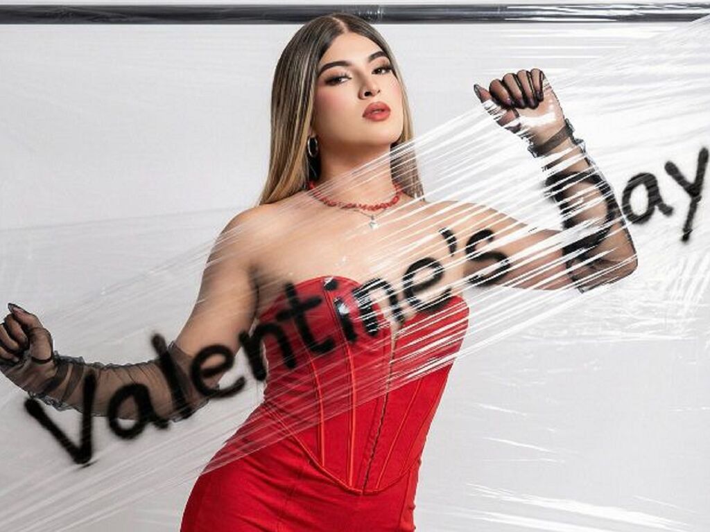 CamiRaux LiveJasmin transgender Cam2Cam profile