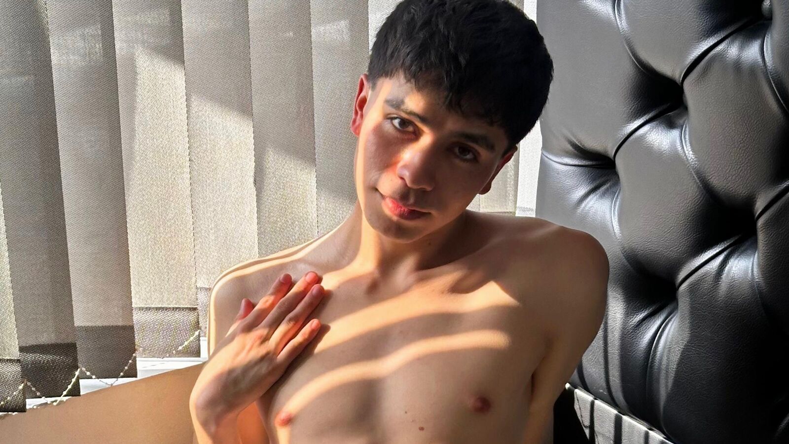 ThomTorr erotic portrait