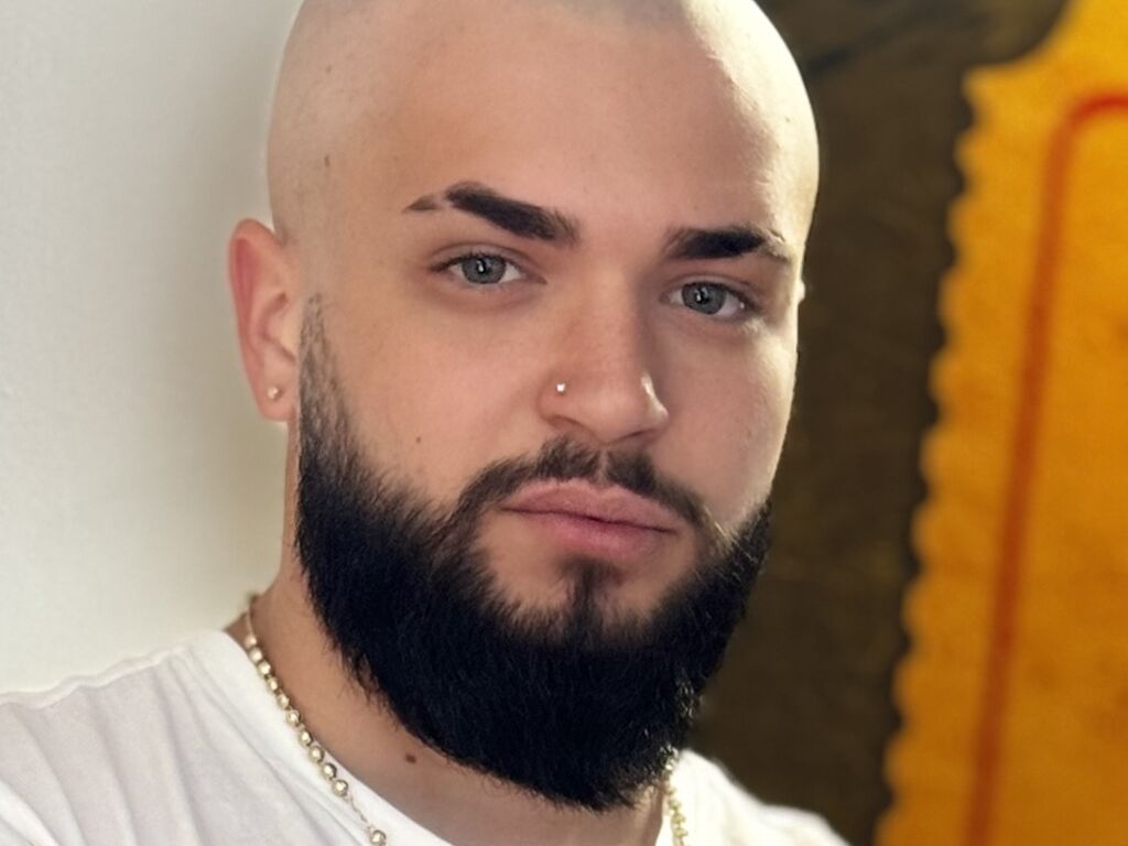 OscarWills cam profile preview image