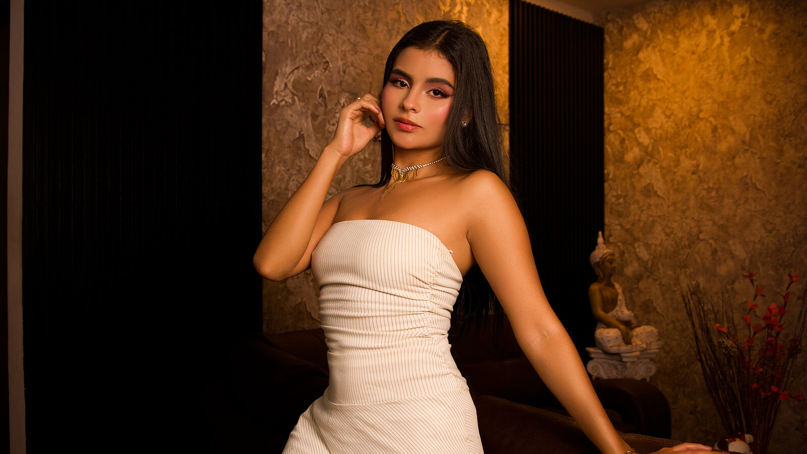 MiahGarcias erotic portrait