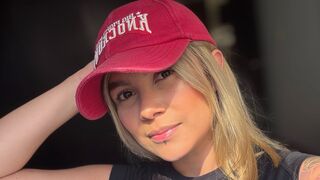 DavnelinaRoss Live Webcam on LiveJasmin