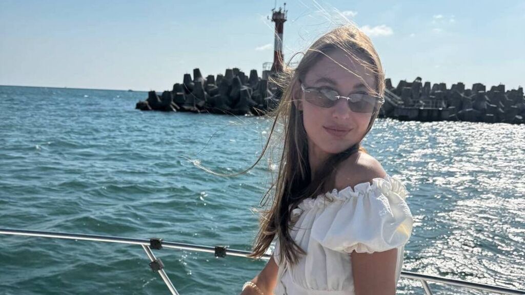 Discover and Live Sex Chat with YaekoBrowers on Jasmin