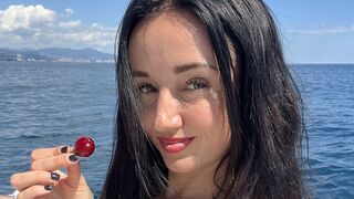 AngelaBerry webcam