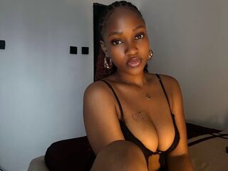 Sexy profile pic of JoyceClara