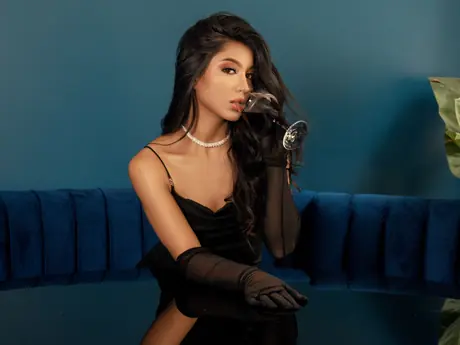 Chat with ThamaraWaltter