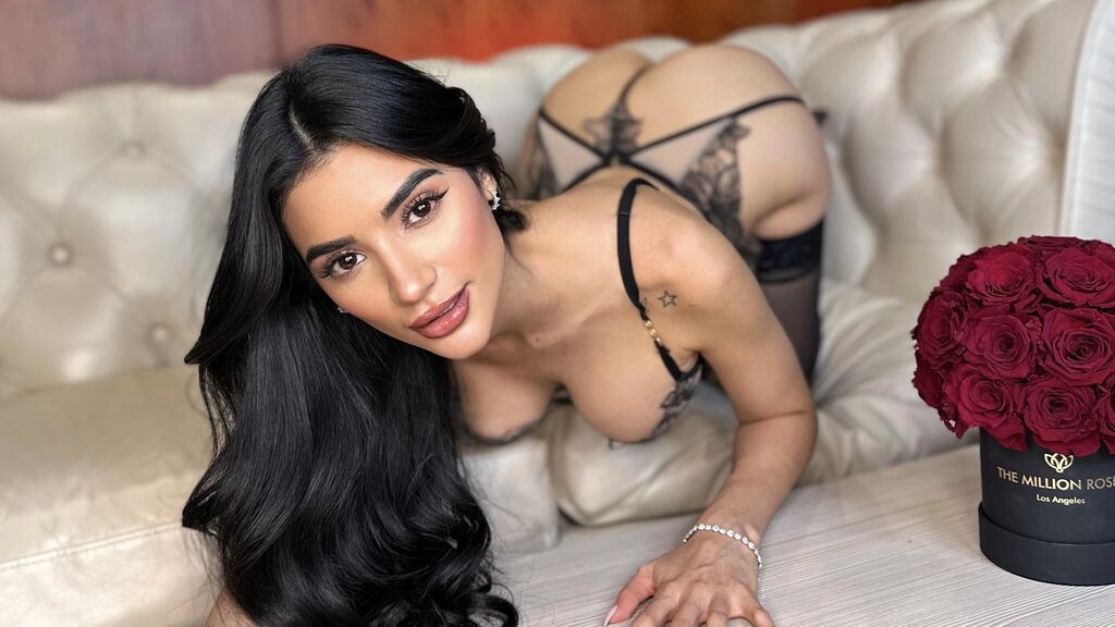 April live cam model at LiveJasmin