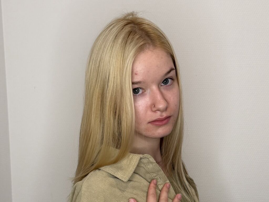 AlenaLeverentz from Web Night Cam