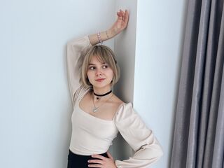 nude live chatroom AliceDavies