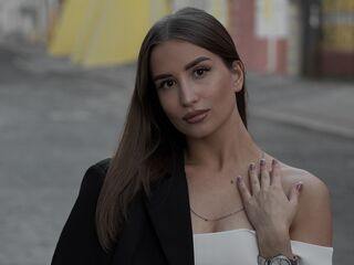 DorisHersey Latina live cam models
