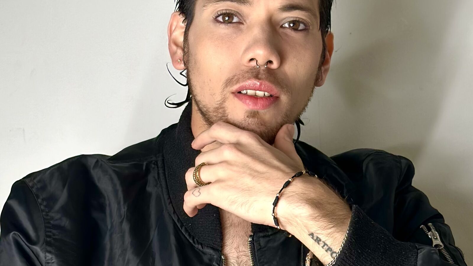 LucaasZhaakhaart erotic portrait