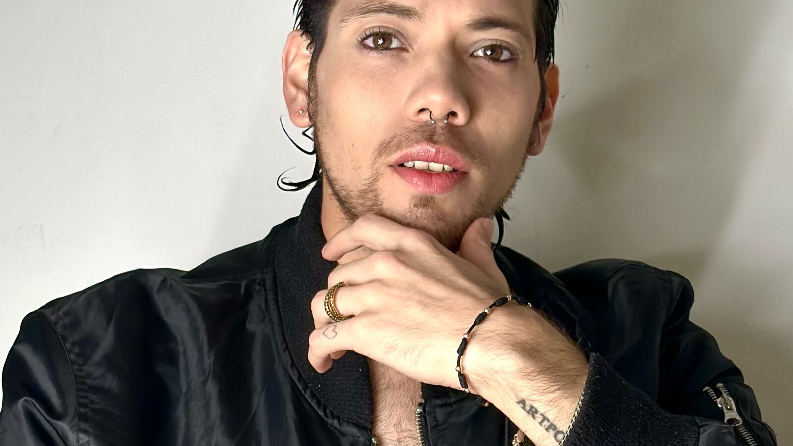 LucaasZhaakhaart glamour portrait