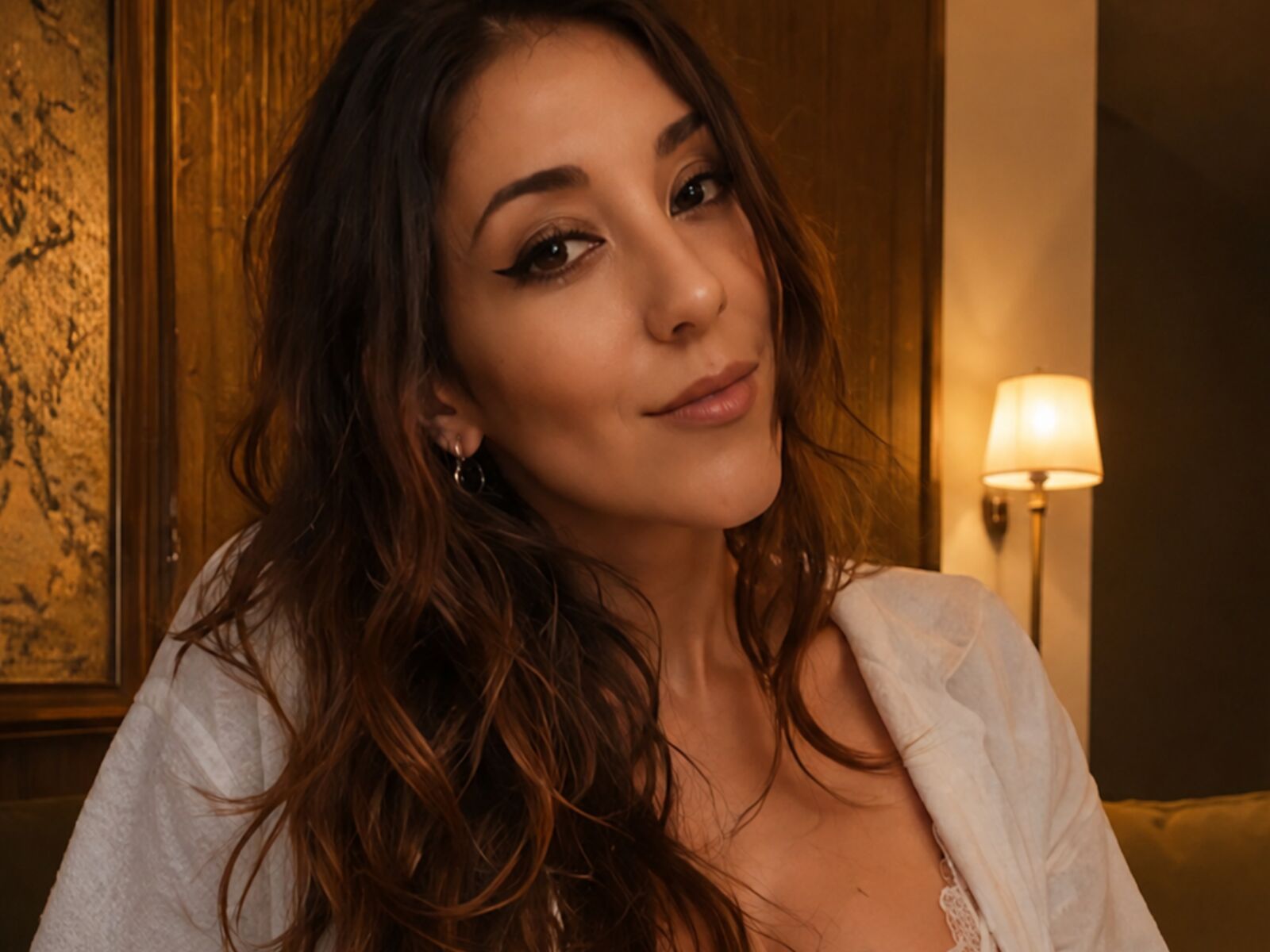 Live cam for LorineSwan