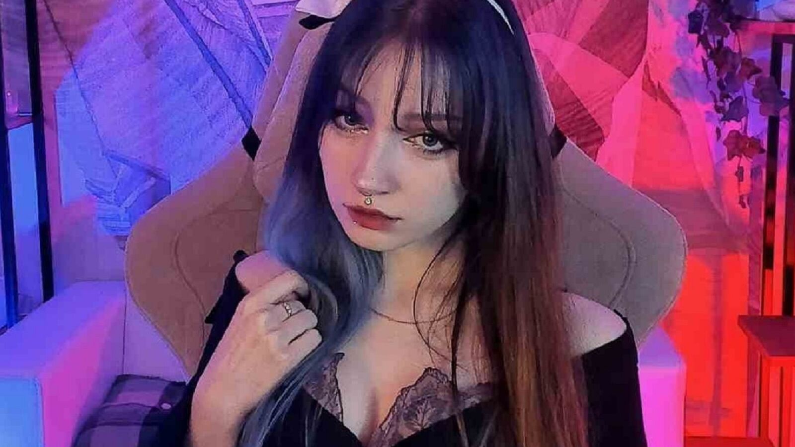 LunaLili glamour portrait
