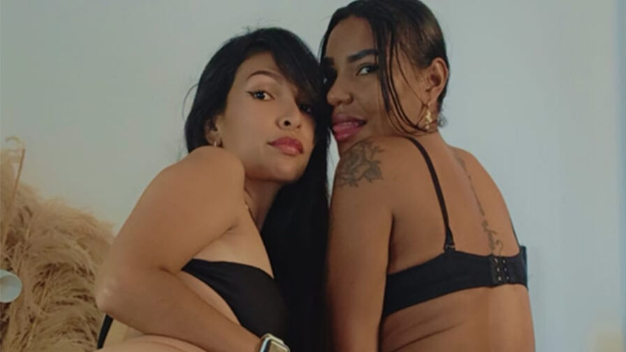 View NataliaAndBrenda Naked Private