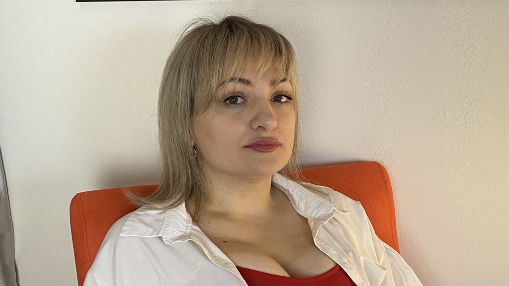 ElenaBrawn's profile from Jasmin at GirlsOfJasmin'