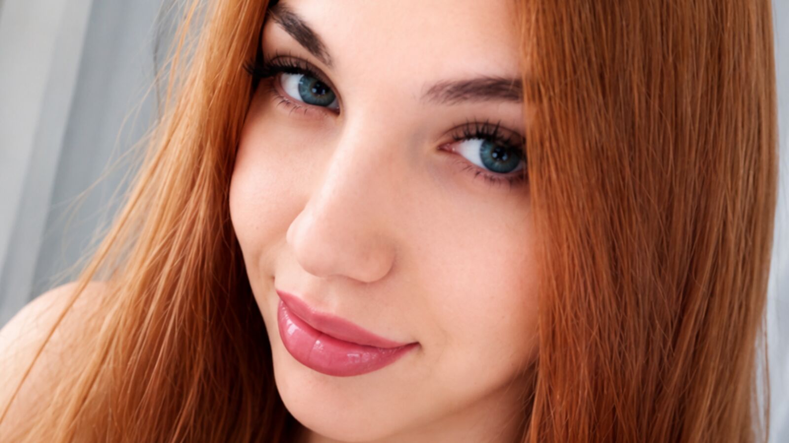 LeannHonnerlaw glamour portrait