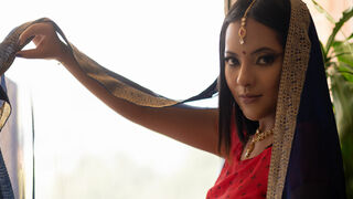 AnoukChopra Live Webcam on LiveJasmin