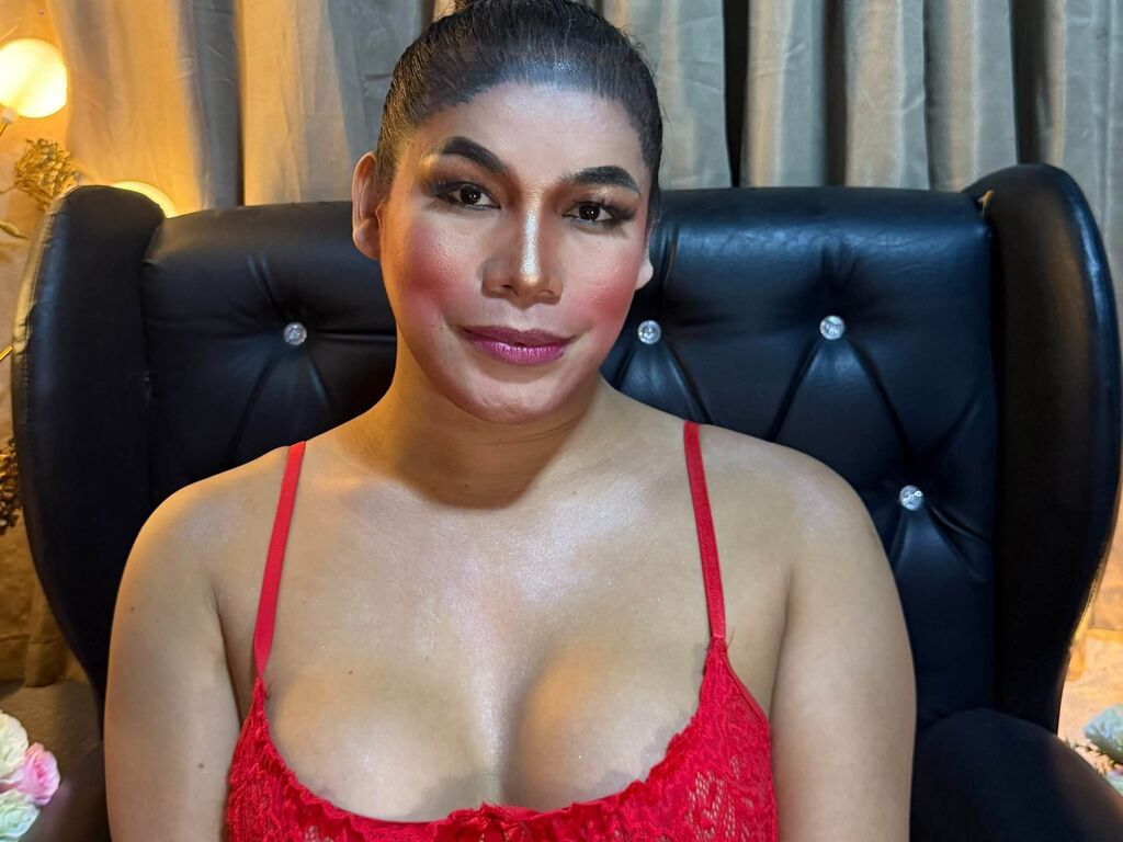 CarolinaAverya LiveJasmin transgender Cam2Cam profile