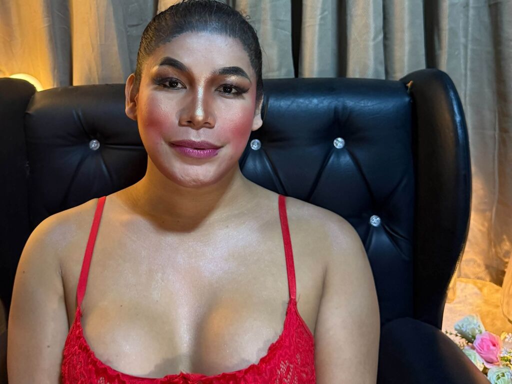 CarolinaAverya adult trans cam thumbnail