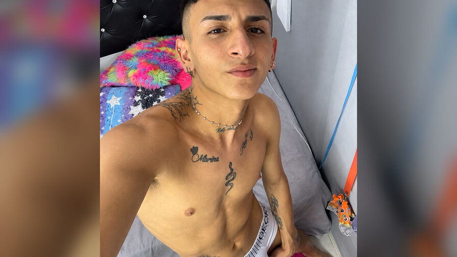 Zaccboy – Male | Nude Senses