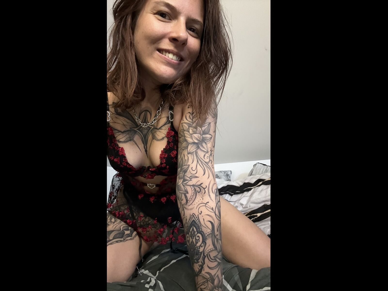 Live cam for AlanaDorgan