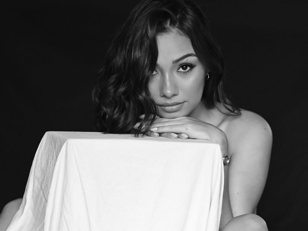 AmyZuri's Thumb Image